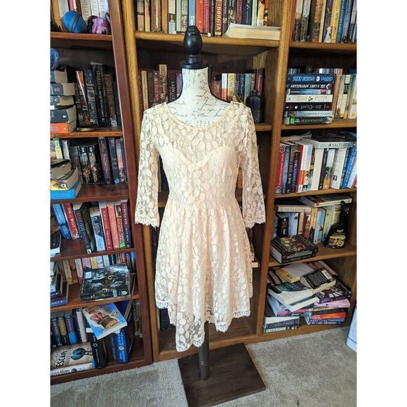 FREE people ivory mesh leaf applique mini dress sz 6 euc - Picture 3 of 7
